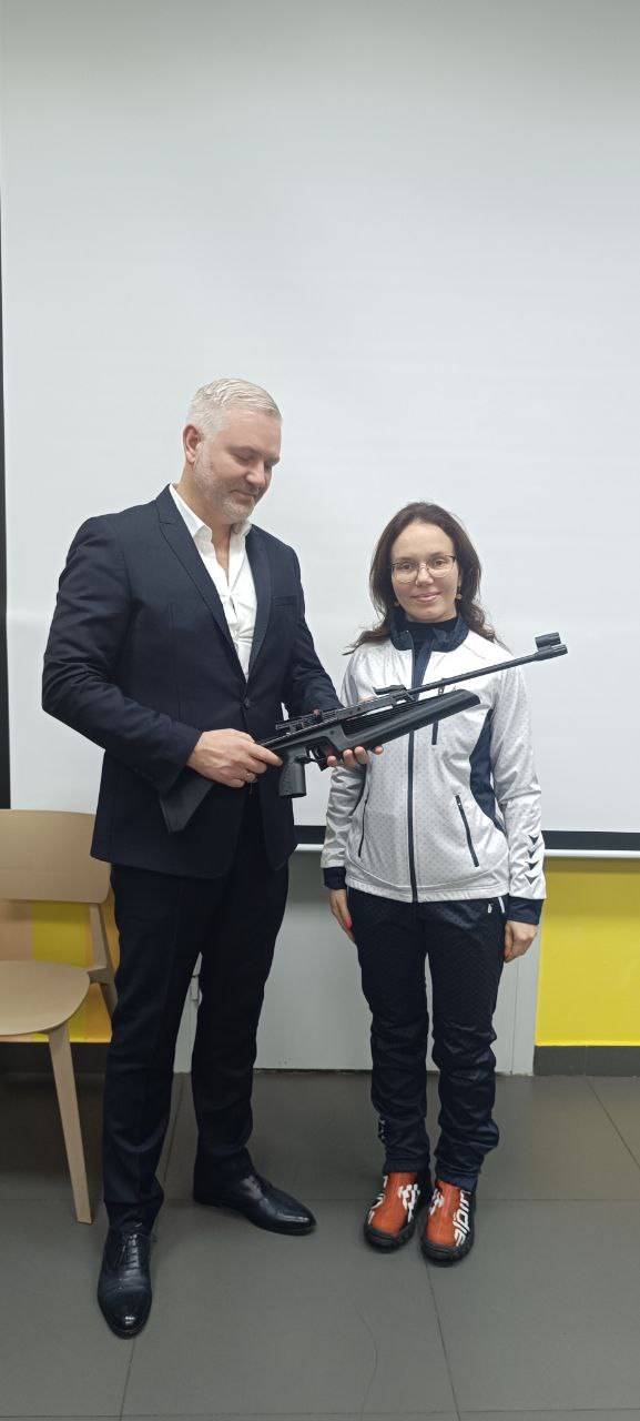 В рамках пилотного проекта «Биатлон в школы» и подготовки к ГТО, инициированного Президентом Федерации Биатлона Ленингра