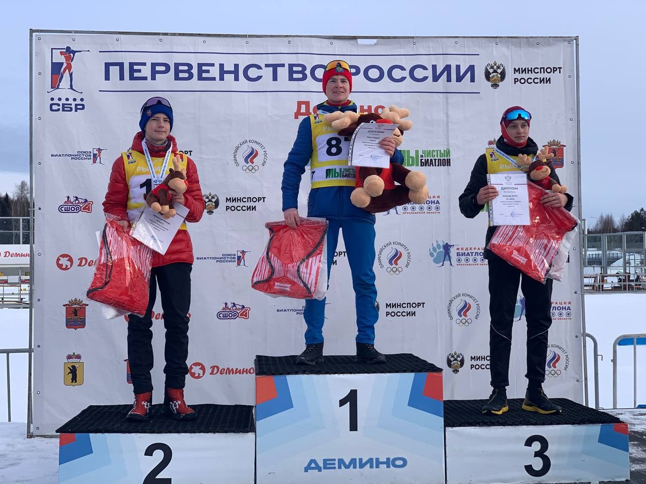 🏆 Губернатор Александр Дрозденко поздравил юного биатлониста из Ленинградской области с серебром на Первенстве России, к